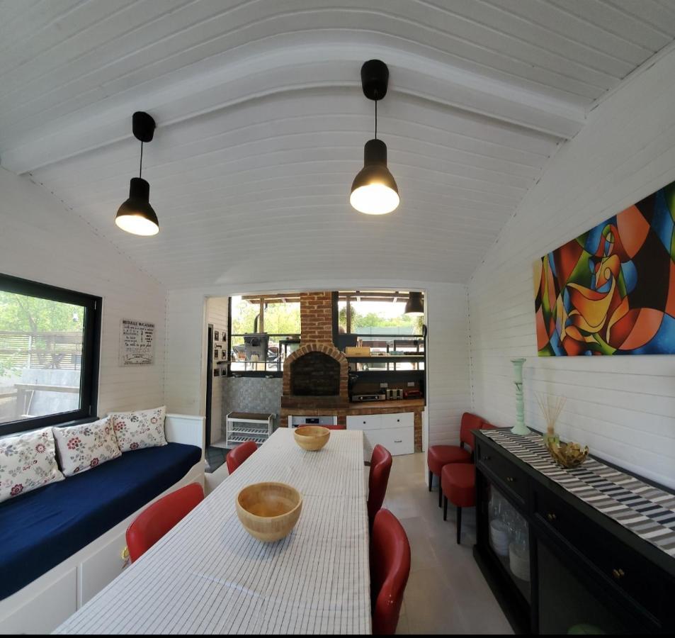 Podeni Pensiunea Casa Dacilor מראה חיצוני תמונה